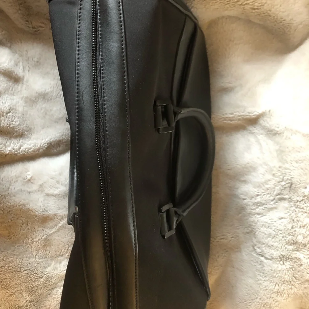Vera Wang for Hartmann leather nylon hard rimmed carry bag overnight bag